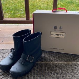 Hunter Ankle Rainboots with Buckle and Leather Upper